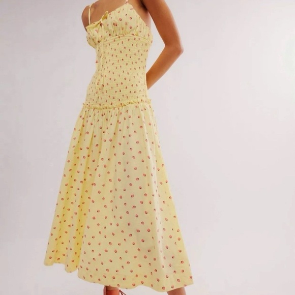 Free People Lavender Daze Yellow Strawberry Print feminine Midi Dress Sz XS NWOT - Picture 1 of 5